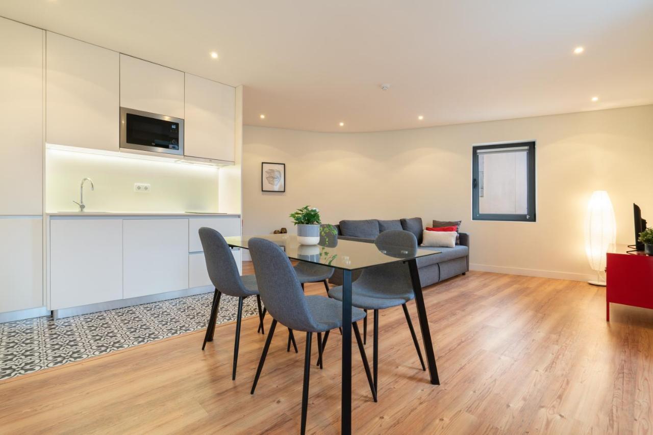 Large Colourful Flats - Ace Location Appartement *